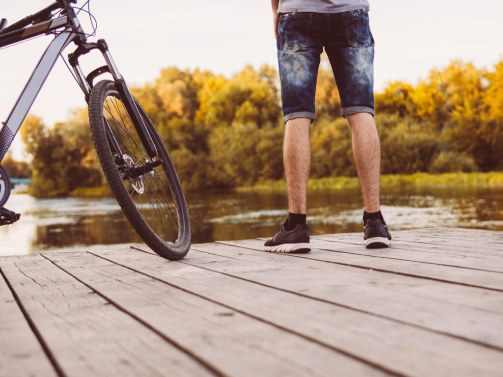 Rower od zawsze stanowił symbol wolności i niezależności. Przemierzanie świata na dwóch kółkach to nie tylko forma rekreacji, ale także sposób na codzienną mobilność oraz istotny element zrównoważonego rozwoju miast